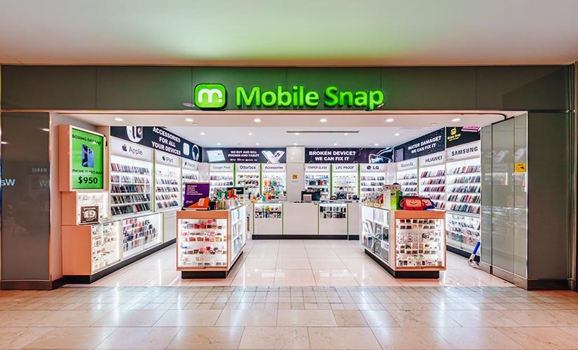 Mobile Snap inside Square One Shopping Centre